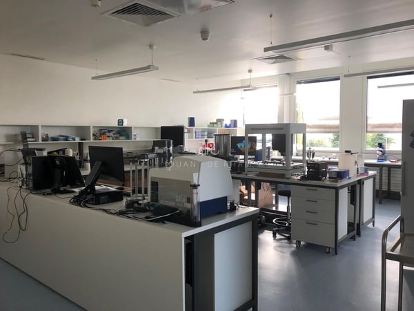 Plan-les-Ouates | Laboratoires biologiques et bureaux complètement aménagés - 526 m² 2