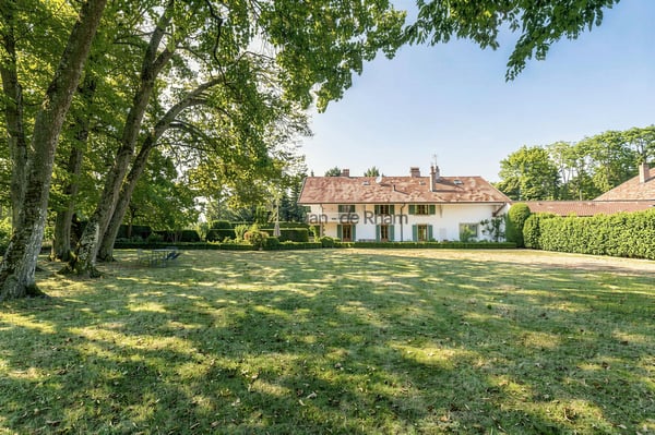 Élégante maison de caractère au coeur de la campagne genevoise 12