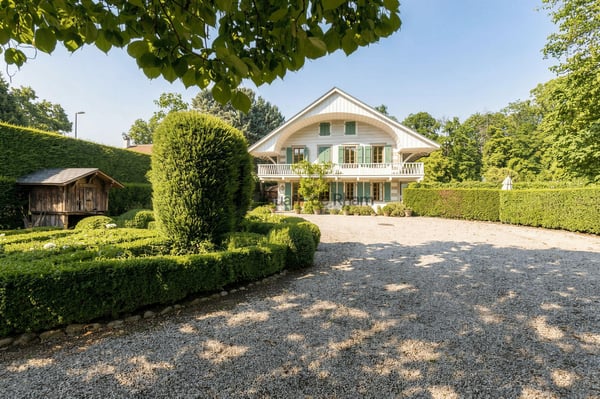Élégante maison de caractère au coeur de la campagne genevoise 1