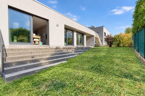 Maison familiale à Anières / Vue lac et beaux espaces extérieurs 3
