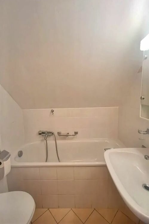 Studio à louer - Avenue Du Devin-Du-Village 22, 2203 Genève 3