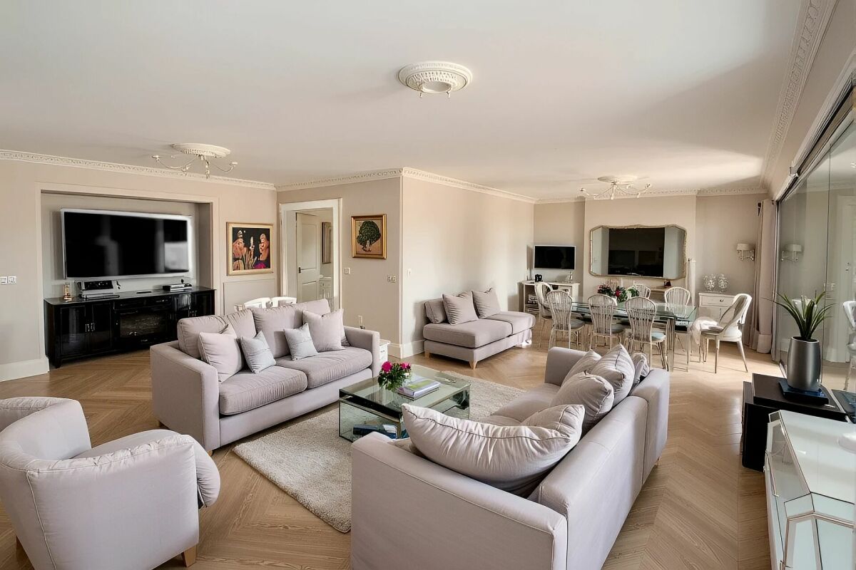 À Vendre - Magnifique maison Individuelle avec Piscine à Collonge-Bellerive