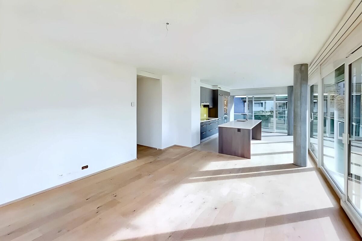 Superbe Appartement de 5 pièces avec grand balcon de 40m2