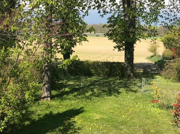 Belle chambre renovée à louer dans une villa 2