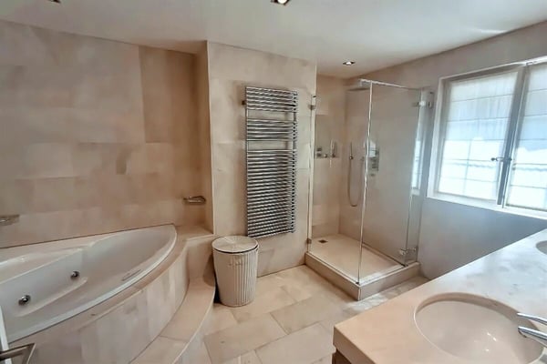 Magnifique maison Individuelle avec Piscine à Collonge-Bellerive 6