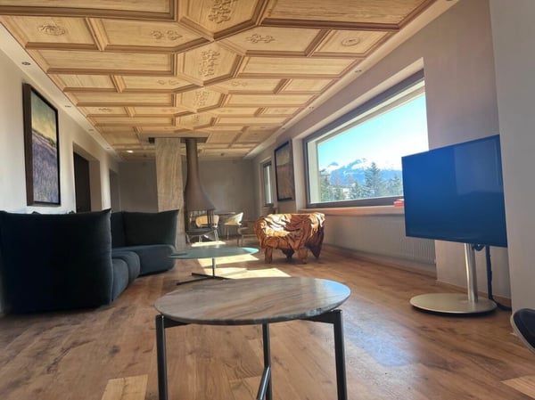 Chalet avec piscine intérieur à Crans-Montana 8