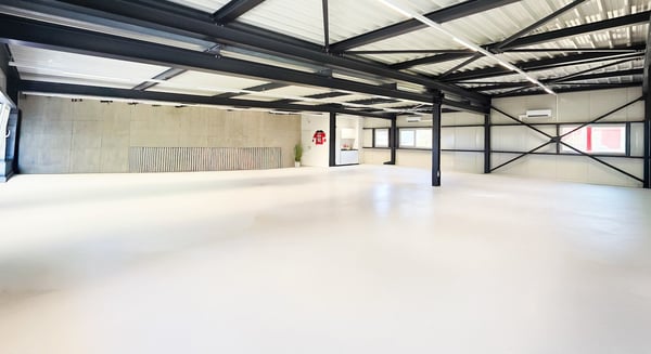 Opportunité rare : halle 300 m² + bureau 300 m² 6