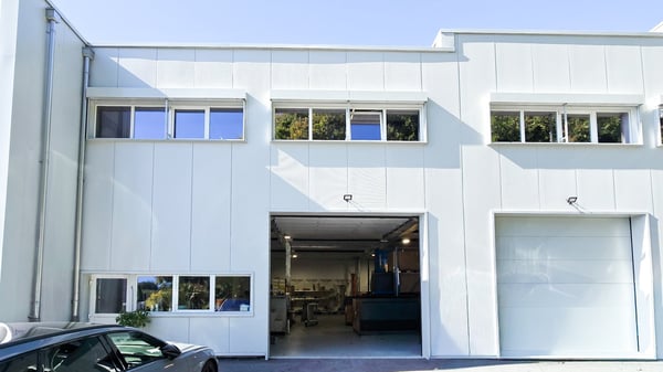 Opportunité rare : halle 300 m² + bureau 300 m² 17