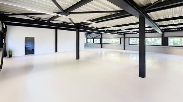 Opportunité rare : halle 300 m² + bureau 300 m² 8