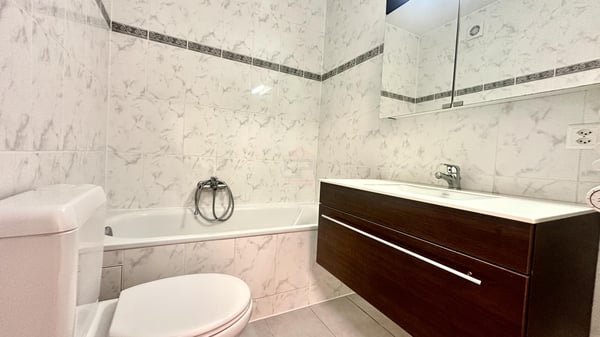 Charmant duplex de 1 pièces entièrement rénové de 120 m² 7