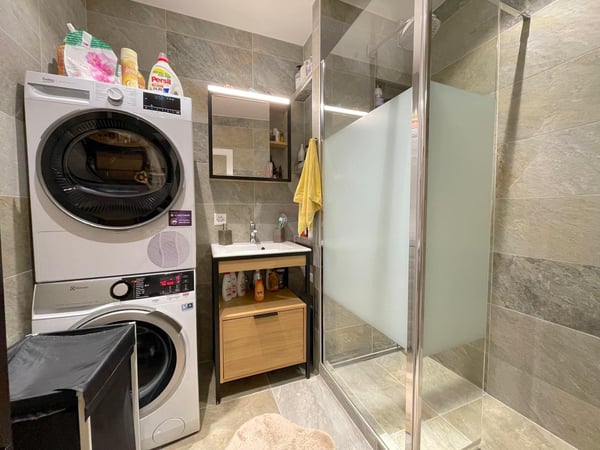 Magnifique appartement rénové de 1.5 pièces situé à Meyrin 9