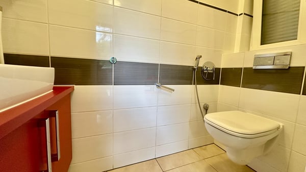 Charmante maison semi-individuelle de 1 pièces avec un beau jardin privatif 10