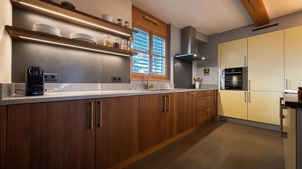 Superbe attique de 1 pièces, 210 m² ? terrasse et vue imprenable 3