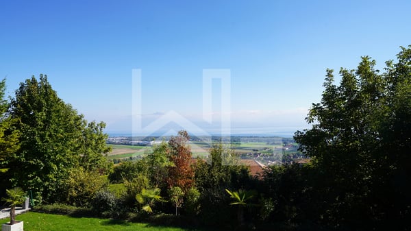 Propriété plein de charme avec vue- quartier calme 12