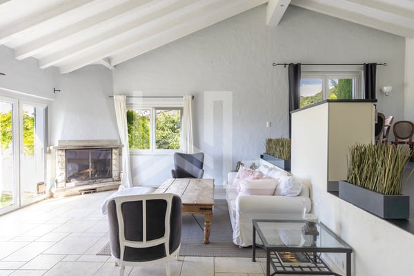 Gros potentiel pour cette propriété avec vue lac 6