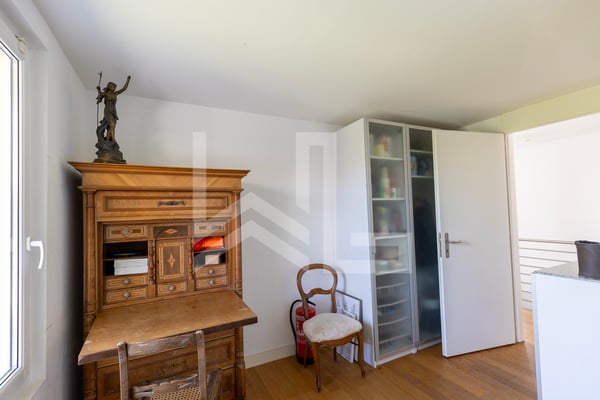 Superbe propriété contemporaine avec vue panoramique 12