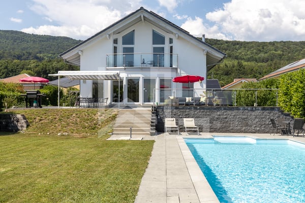 Propriété contemporaine avec vue 2