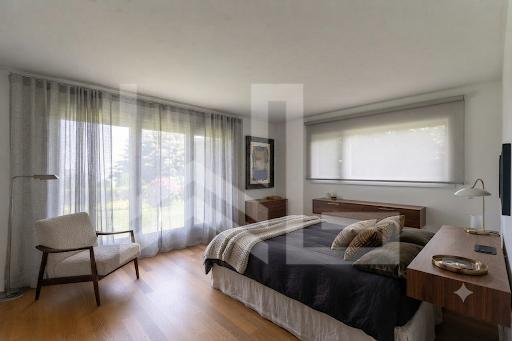 Superbe propriété contemporaine avec vue panoramique 9
