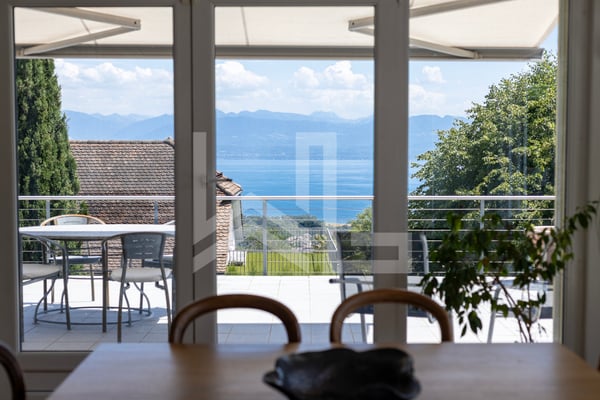 Superbe propriété contemporaine avec vue panoramique 8