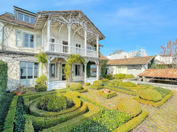 Versoix: Maison de charme pieds dans l'eau, avec port privé 1