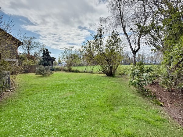 Authentique maison de village avec jardin privatif en bordure de zone agricole 11