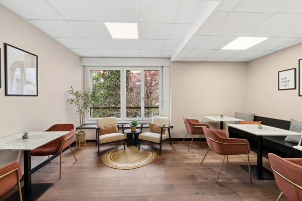 Très beau bureau moderne et équipé à Florissant 9