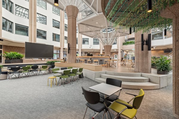 Superbes bureaux équipés dans un immeuble emblématique 11