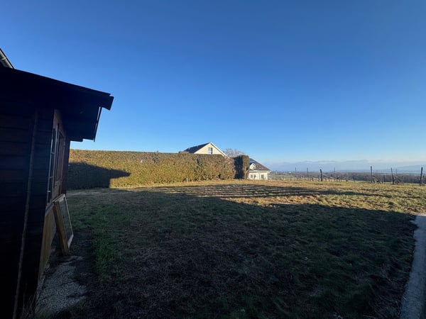 Charmante maison individuelle de 7 pièces à Coinsins avec grand jardin privatif 10