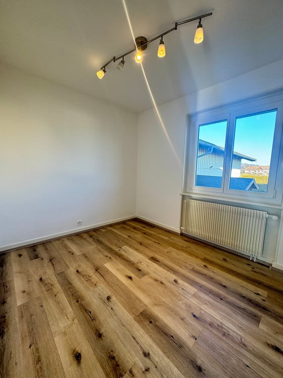 Charmante maison individuelle de 7 pièces à Coinsins avec grand jardin privatif 17