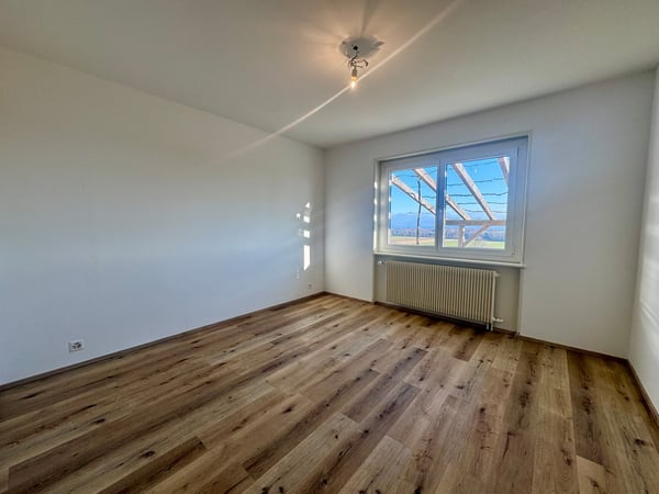 Charmante maison individuelle de 7 pièces à Coinsins avec grand jardin privatif 16