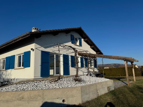 Charmante maison individuelle de 7 pièces à Coinsins avec grand jardin privatif 3