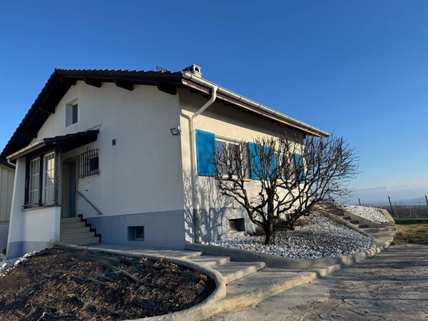 Charmante maison individuelle de 7 pièces à Coinsins avec grand jardin privatif 2