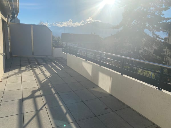 Spacieux appartement duplex de 8.5 pièces avec vue panoramique à Blonay 11