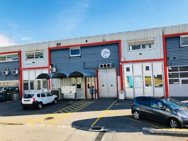 A ne pas manquer ! Surface de 52m2 dans zone industrielle 3