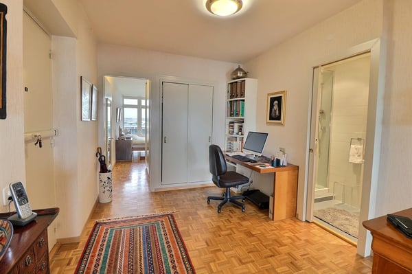 Superbe appartement en étage élevé avec piscine en viager occupé sans rente 4