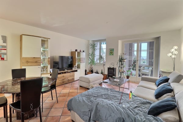 Superbe appartement en viager occupé sans rente avec piscine et vue Lac 12