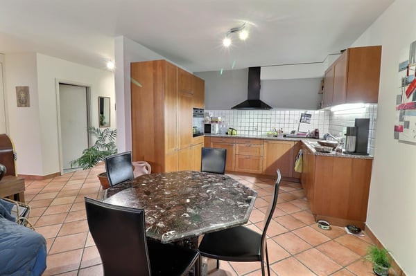 Superbe appartement en viager occupé sans rente avec piscine et vue Lac 9