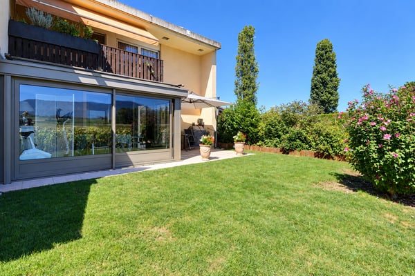 Magnifique appartement en rez de jardin vue dégagée sur la campagne en viager occupé sans rente 1