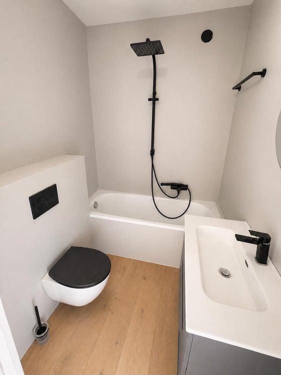 Spacieux 3.5 pièces entièrement rénové, centre Fribourg 10
