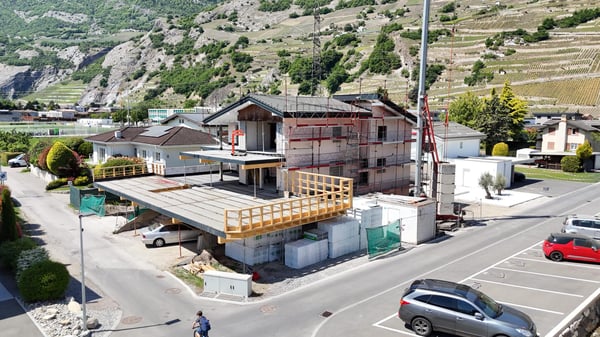 2.5 pièces entièrement rénové avec terrasse de 210 m² 6
