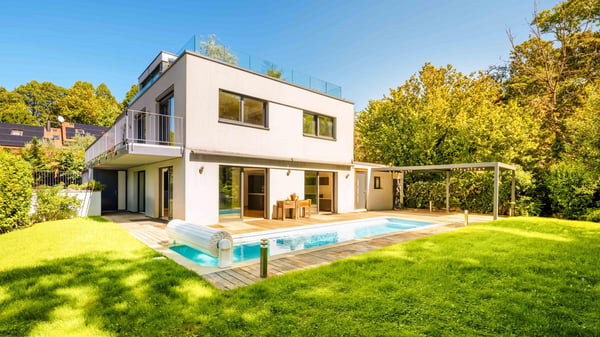 Maison avec piscine et vue Lac 1