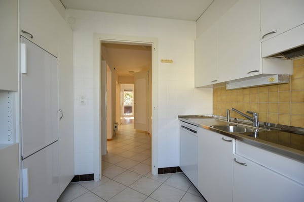 Charmant et spacieux appartement de 3.5 pièces avec balcon/loggia et place de parc 9