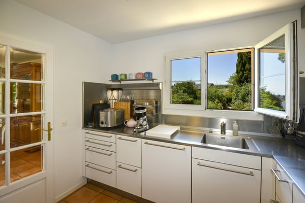 Magnifique et spacieuse villa de 7.5 pièces avec piscine 11