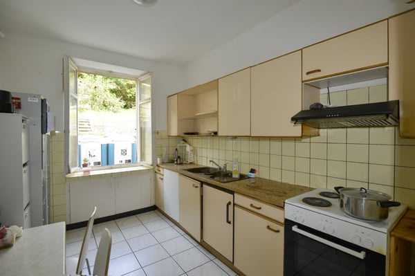 Immeuble locatif de 15 pièces au centre de Tramelan 7