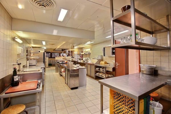 Restaurant 380 m2 au Sentier 11