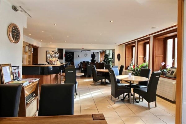 Restaurant 380 m2 au Sentier 9