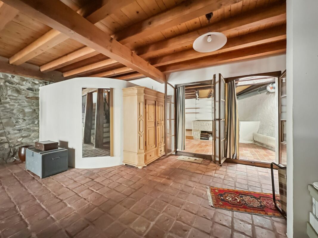 APPARTEMENT EN TRIPLEX DANS UNE BELLE MAISON VIGNERONNE