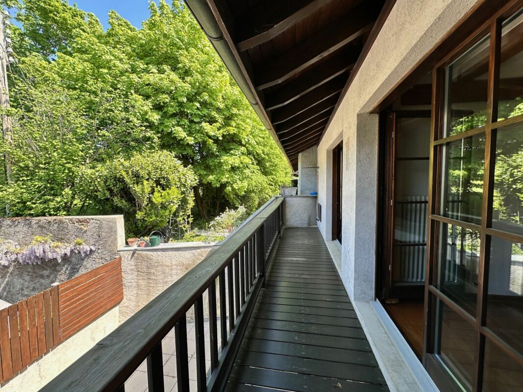 BELLE MAISON VIGNERONNE CONTIGUË EN TRIPLEX