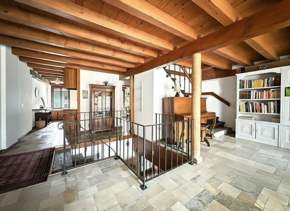 BELLE MAISON VIGNERONNE CONTIGUË EN TRIPLEX