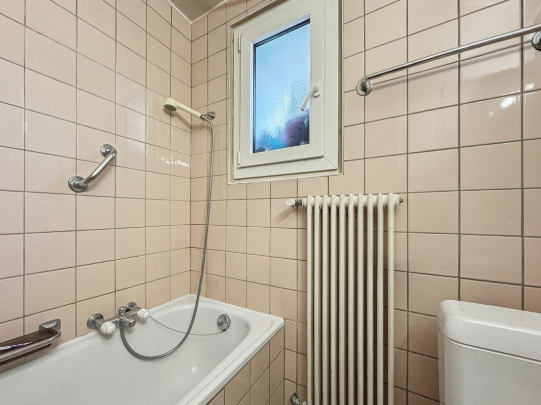 MAISON LOCATIVE DE 5 APPARTEMENTS AVEC ANNEXE INDEPENDANTE